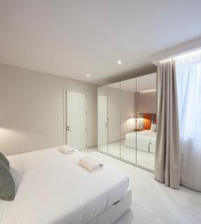 Luxury Seafront Hot Tub Sauna & Concierge - 2