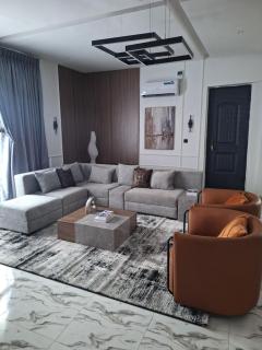 Luxury 2 Bedroom Penthouse Apartment with Free WiFi & 24hrs Electricity - 4