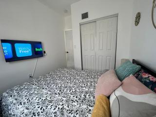 Great 3 bedroom house, Miami Great value central location - 1