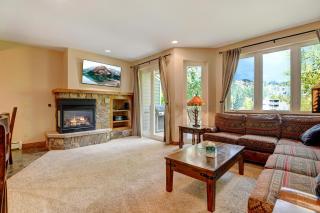 Downtown WP Villa 582 On Pond I Private Hot Tub I Great Views I Activity Program - 1