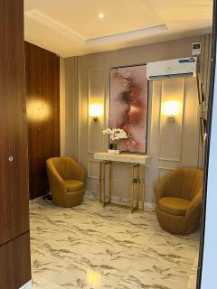 Luxury 3BR Penthouse Apartment with Free WiFi & 24hrs Electricity - 8