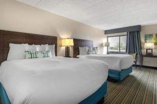 Best Western Woodhaven Inn - 7