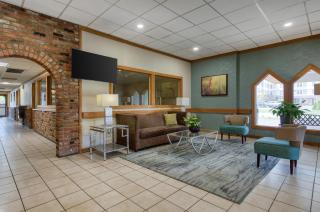 Best Western Woodhaven Inn - 2