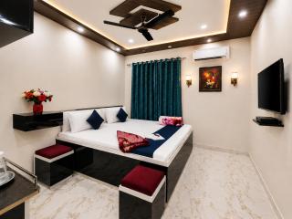 Varanasi Dream Guesthouse I Near Kashi Vishwanath - 1