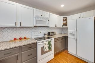 Home Near Air Force, Great Wolf, Ford Amphitheater - 2
