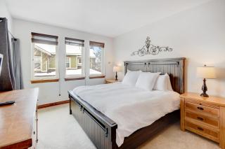 Downtown WP Pond Villa 524 I Private Hot Tub I Great Views I Activity Program - 5