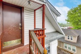 Train to Philly! Pet-Friendly Unit in Barrington - 9