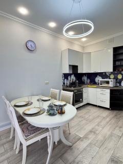 Cozy Stay at Comfort Apartment - 2