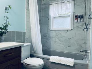 Lee's Ocean Peek B & B - 6