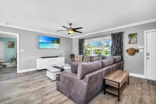Tiki Sea Breeze Retreat- PoolSpa - 5 Min to Beach - 4