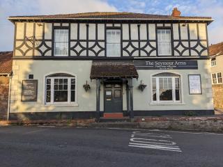 the seymour arms - 0