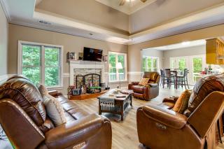 Harps Lake Family Retreat on 3 Private Acres - 5