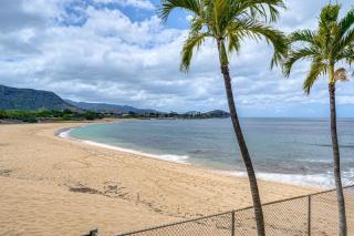 Steps to Beach & Pool! Oceanfront Waianae Studio - 6