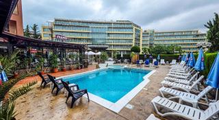 Friends Family Hotel - 5