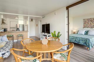 Stay on Waianae Coast! Ocean-View Condo w/ Pools - 2