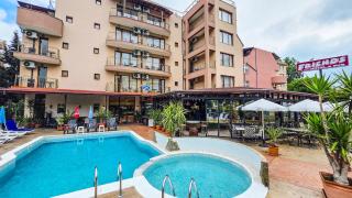 Friends Family Hotel - 3