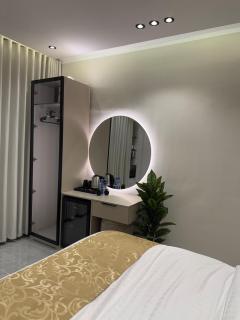Cozy 1BR 65 inch TV Bathtub and Outdoor Seating - 7
