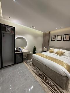 Cozy 1BR 65 inch TV Bathtub and Outdoor Seating - 2