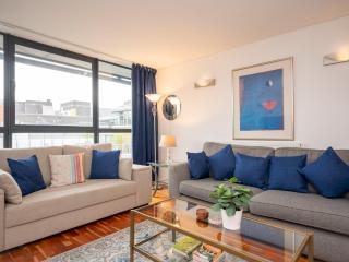 Bright Spacious Flat in Central London Sleeps 6 - Pass the Keys - 4