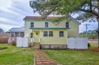Beachgrass Bungalow - 8