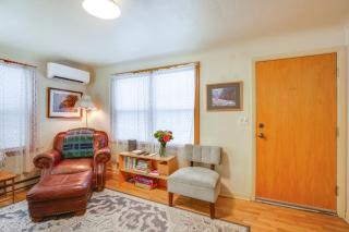 Cozy Vintage in Friendly Neighborhood, 2 Mi to UO! - 7