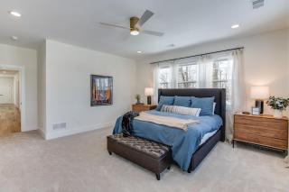 Luxury Estate with StadiumTDJ Views Sleeps 20 - 7