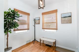 Cozy 3BR Home 4 Min From ND - 3