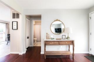 Cozy 4BR 3BA Home 12 Mi Walk to ND - 9