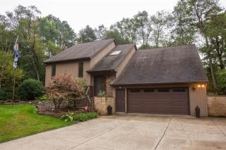Charming 4-Bedroom Retreat Near Notre Dame - 3