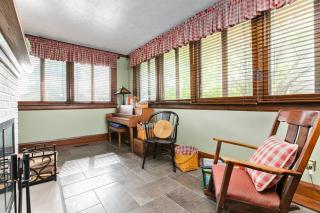 Spacious 4-Bedroom Home 1 Mi to ND Stadium! - 4