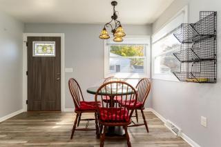 The Irish Charm5BR 2BA Home 1mi to ND Campus - 3