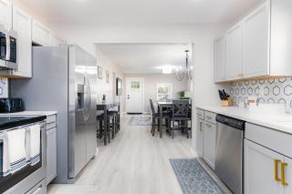 Cozy 2BR Home Near ND - Perfect for Game Day Stays - 2