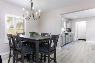 Cozy 2BR Home Near ND - Perfect for Game Day Stays - 1
