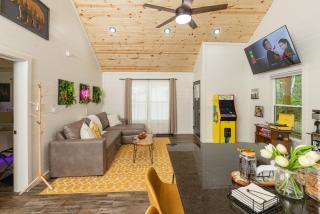 Cowboy pool, Hot Tub, Sauna-A Reset Retreat - 6