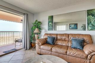 Oceanfront Condo w/ Pool! Boardwalk to Cocoa Beach - 4