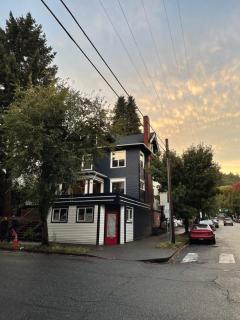 Unbeatable Location in NW District w Parking - 8