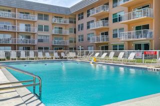 Pool, Ocean Views, Beach Boardwalk! Cocoa Condo - Cocoa Beach - 8