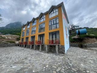 Mountain Breeze Resort Guba - 0