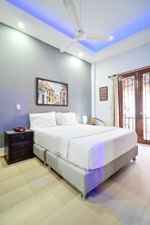 Walled City Visitors Ok 5 bedroom with Jacuzzi - 2