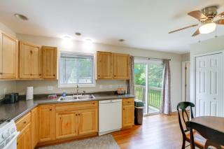 2 Mi to Lake Huron: Classic Home w/ Private Deck - 4