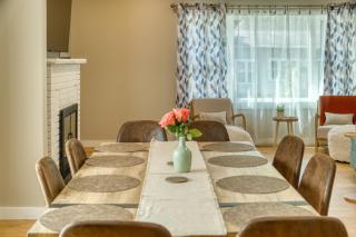 Benton Beach House 4 Bedrooms 3 Full Bathrooms Bike to Beach and St Joseph River Arcade Games Cornhole Firepit Grill - 1