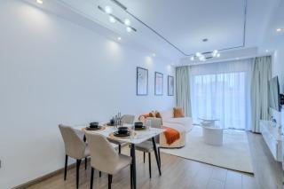 Luxury 2BR Oasis at Oak Classic - 6