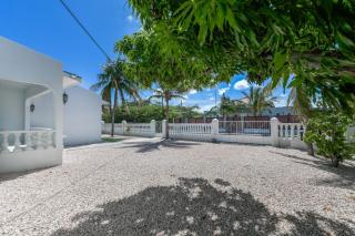 *NEW 3BR 2.5BA Villa w/Pool in Palm Beach - 4