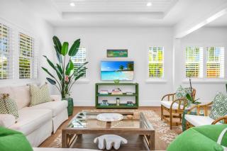 The Luxe Sunshine Villa w Private Pool House - 5