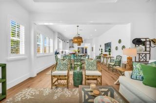 The Luxe Sunshine Villa w Private Pool House - 4