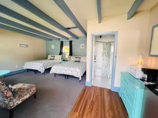 Claddagh Motel & Suites - 9