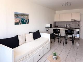 À 400m de la mer, 36m2, lumineux, calme en centre-ville - 9