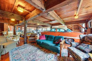 Gig Harbor Log Estate w/ Classic Cars & Game Room! - 8