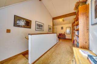 Gig Harbor Log Estate w/ Classic Cars & Game Room! - 2