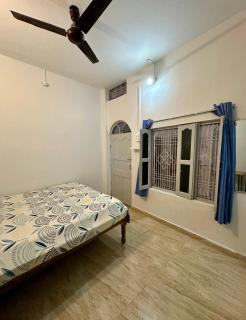 Om Rest House by Bunny Cafe Varanasi - 3